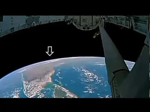 la NASA muestra naves extraterrestres ingresando a la tierra