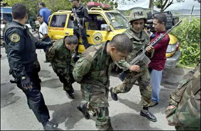 Ultima Hora Gobierno captura paramilitares colombianos con u