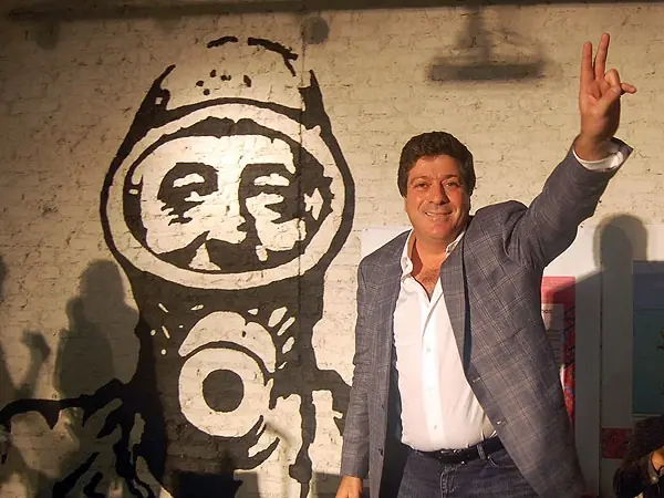 Le roban a un K y dice que no pasa nada