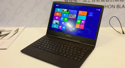 Una laptop extremadamente liviana