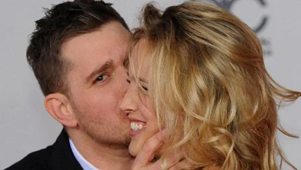 Le llenaron el bombo a Luisana Lopilato