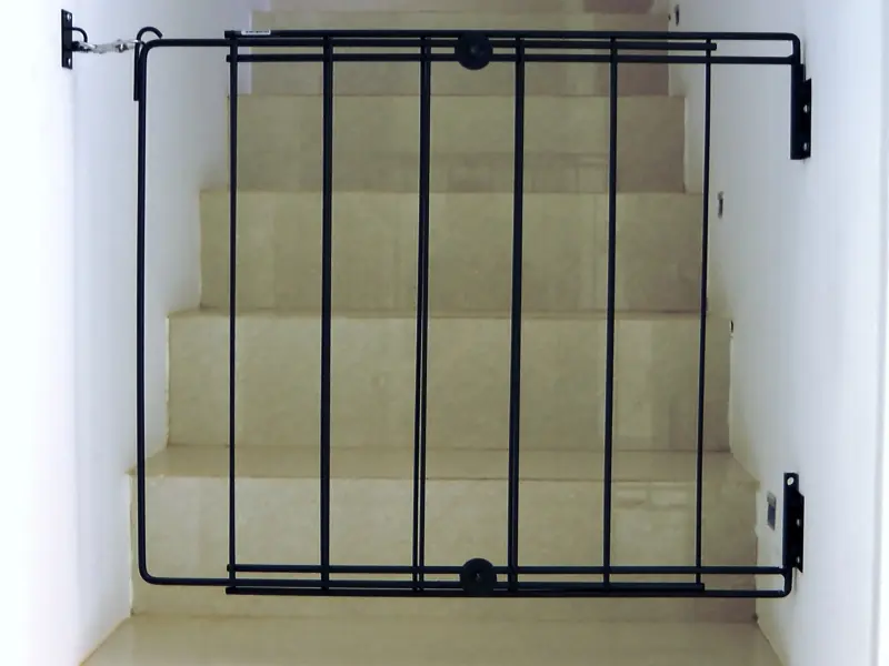 Puertita para escalera - Seguridad para bebés en el hogar