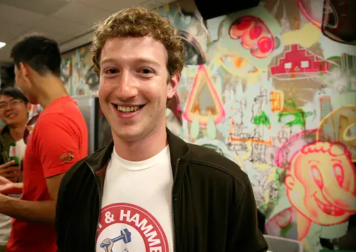 la historia de facebook, ¿quien lo invento?