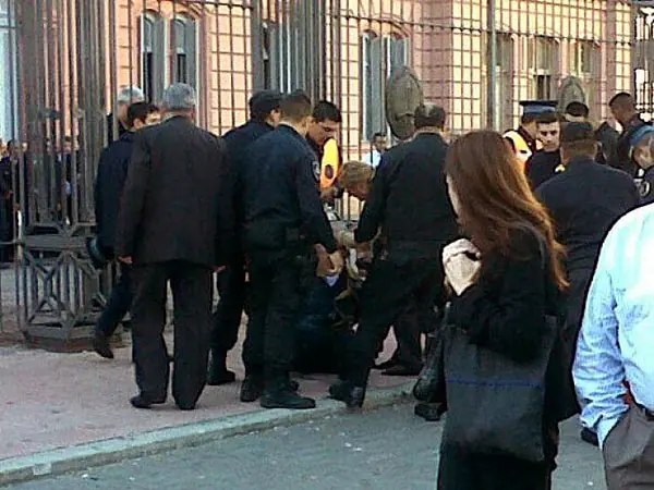 se prendieron fuego a lo bonzo frente a la casa rosada