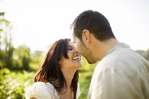 10 datos que todos los hombres le ocultan a su novia