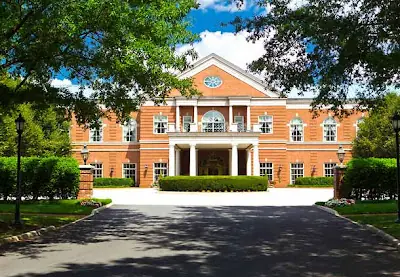 Bilderberg publica supuesta lista de participantes de 2012 e