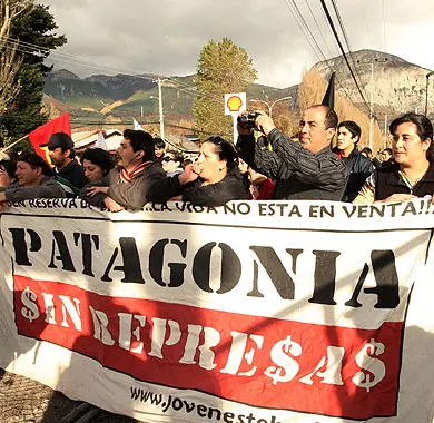 hackers colapsan sitios web ligados a hidroaysén