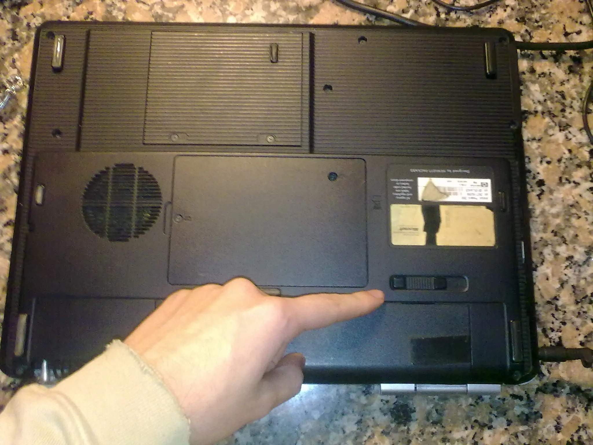 como desarmar una notebook (generico)