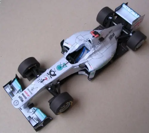 Mercedes de F1, Hecho con PaperCraft y Ridiculamente Exacto