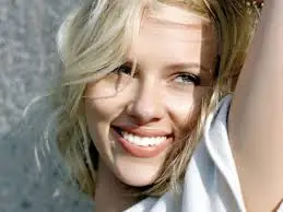 Scarlett Johanson en este Viernes de Siluetas