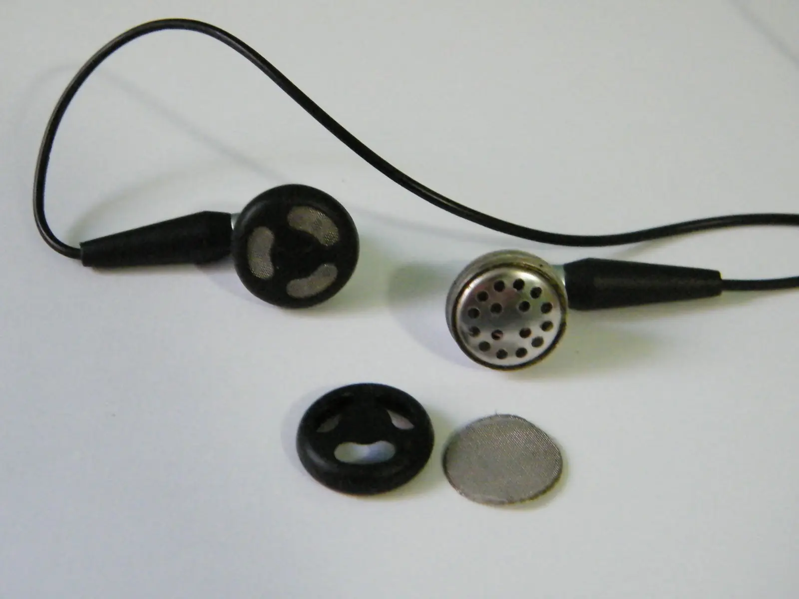 ¿Por qué no me duran los auriculares?