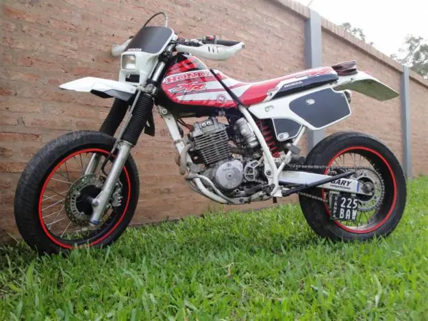 SuperMotard motos ineditas de la tierra a la calle!