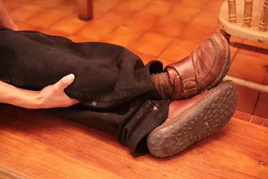 ¿Cómo aliviar los calambres de piernas?