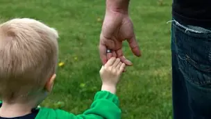 Inglaterra: un millon de niños crecen sin su padre