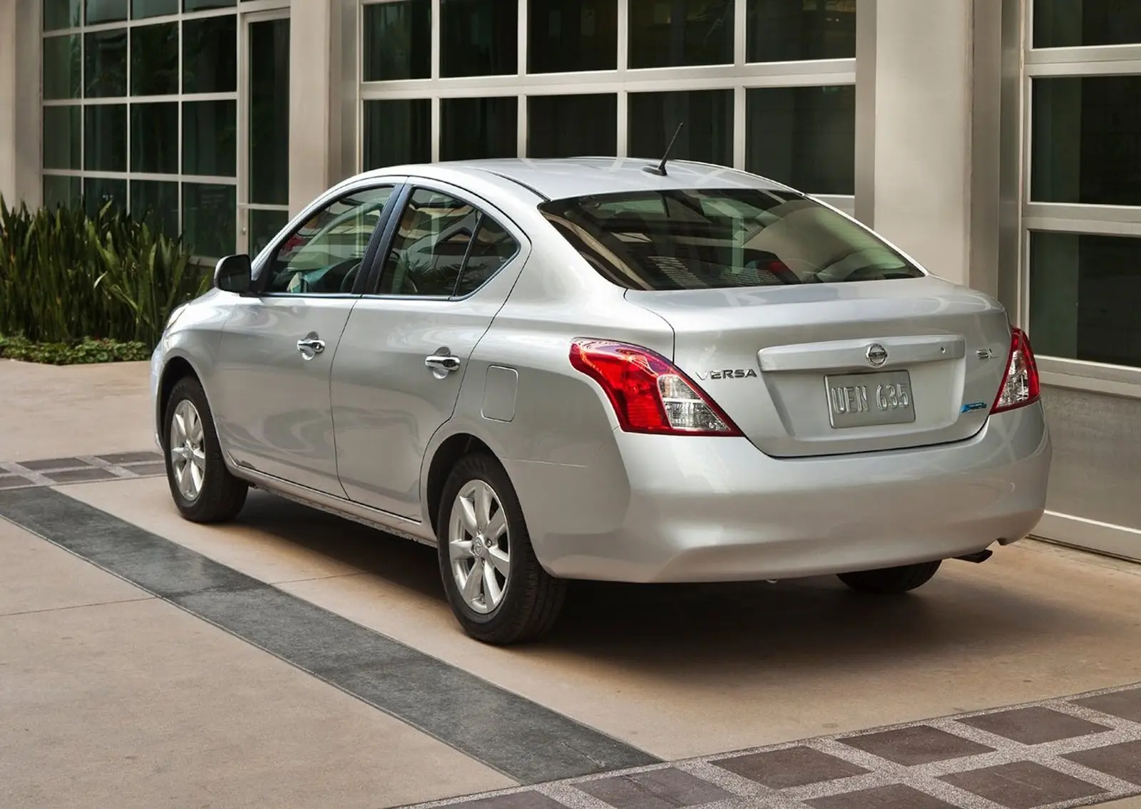 Nissan destaca con el Versa 2013