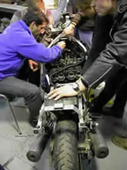 Donde aprender mecánica de motos
