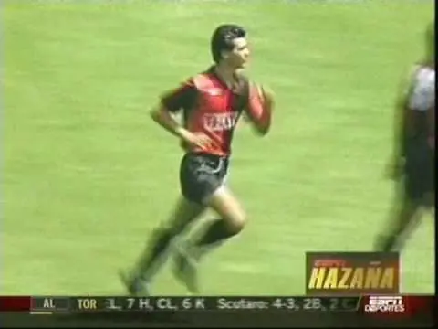 Jared Borguetti el jugador de futbol mas raro del mundo