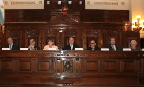 El pueblo pierde ante la justicia