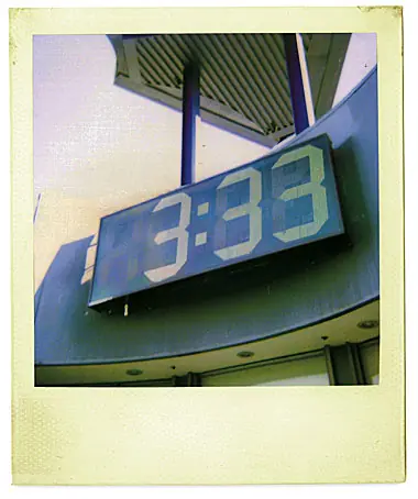 3:33 (La hora del Diablo)