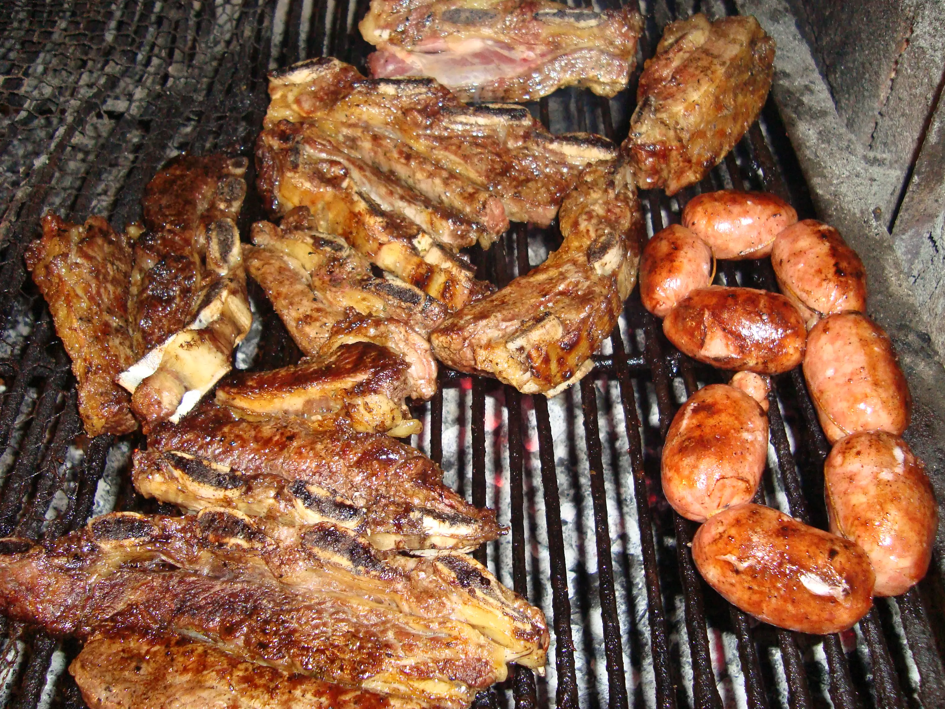 10 cosas que no debes hacer al preparar un asado