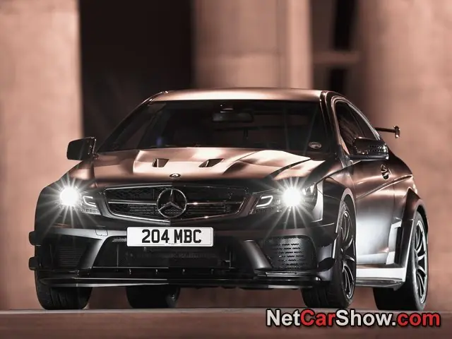 Mercedes E63 amg Coupe Black Series (2012)