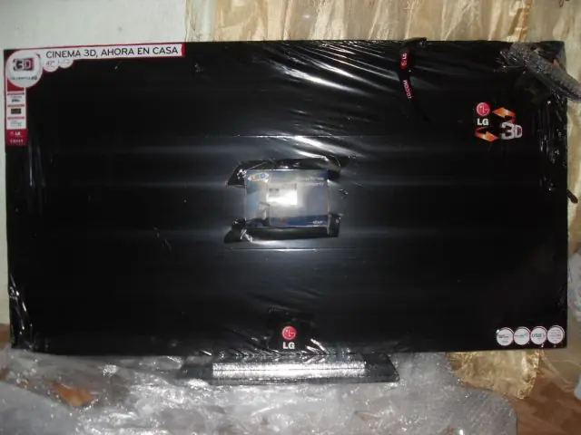 Mujer compra pantalla 3D… de Madera