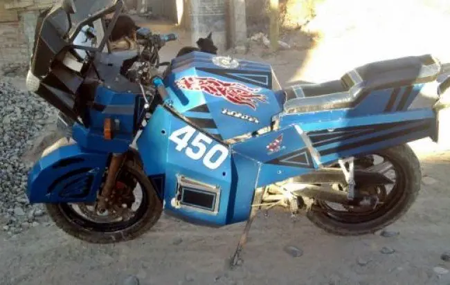 Trolleada epica a vendedor de moto