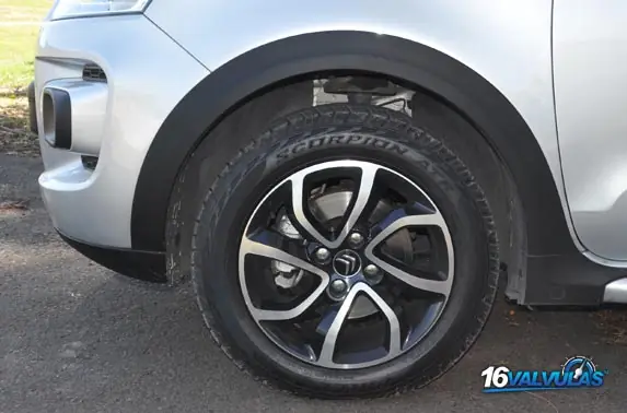Test Drive Citroen C3 aircross