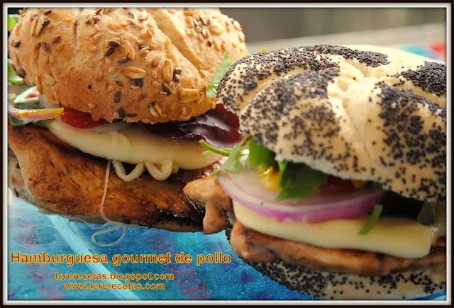 Hamburguesas gourmet de pollo.