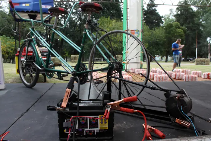 Hice un escenario alimentado con bicicletas y te lo muestro