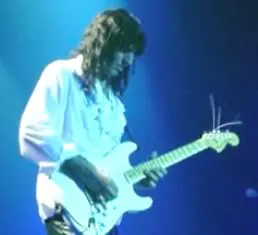 Los 5 mejores guitarristas argentinos