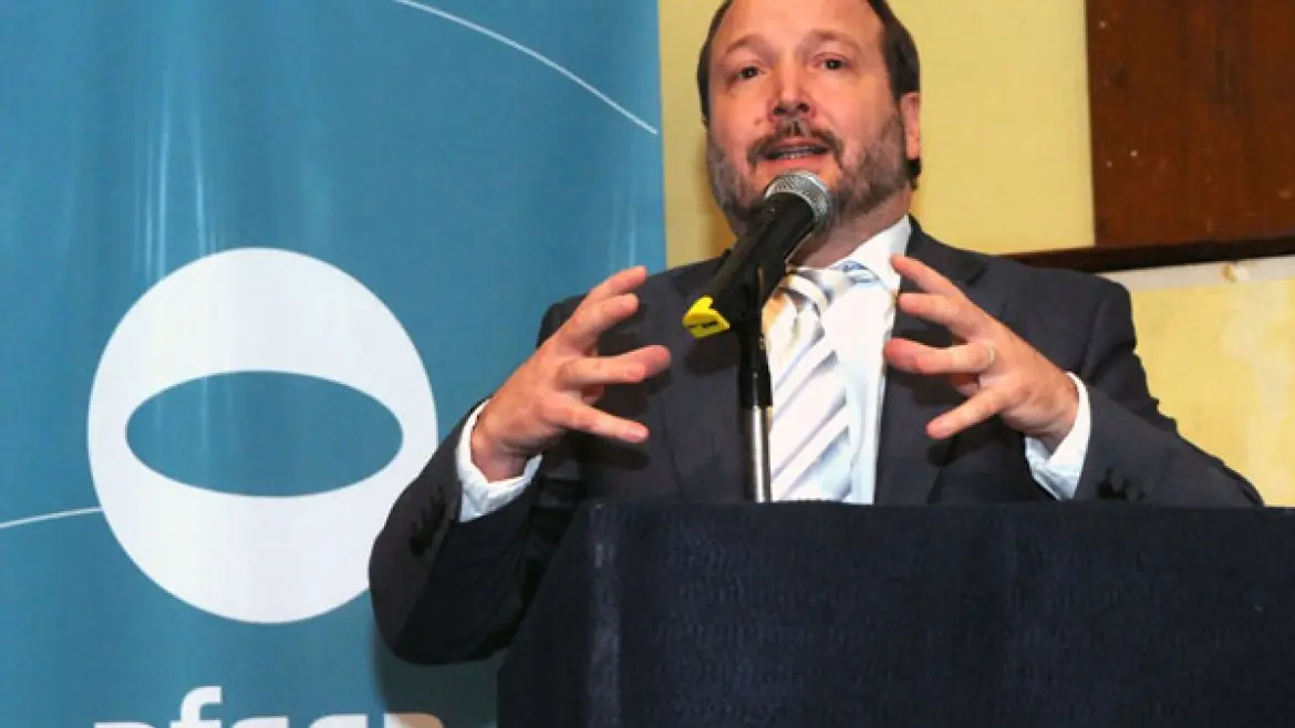 Sabatella criticó el DNU: "Desde el punto de vista jur