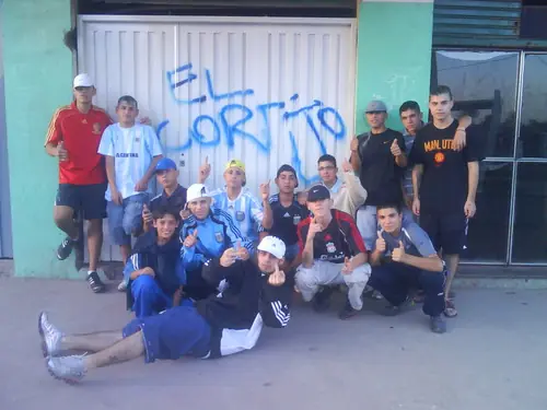 Le hicimos bully a un pibe y salio uno a defenderlo