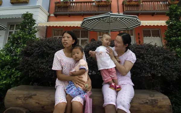 Ancianos chinos podrán demandar a sus hijos si no los visit