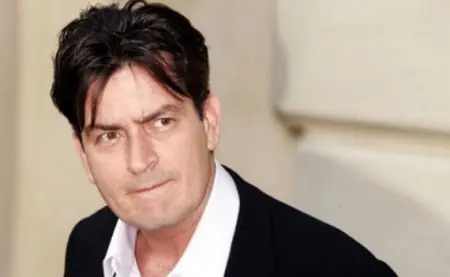 Charlie sheen, Por qué deja Two And A Half Men? La Verdad.