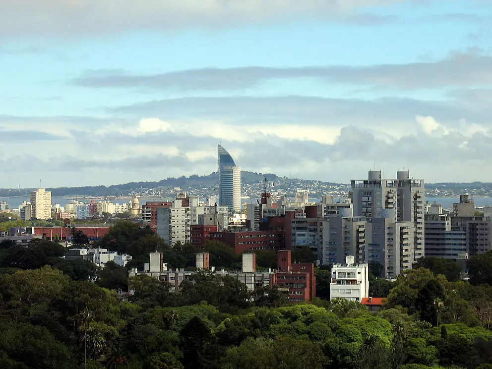 la ciudad mas segura de latinoamerica es...