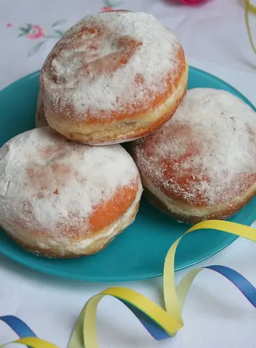 Bolitas de fraile, o Suspiro de monja