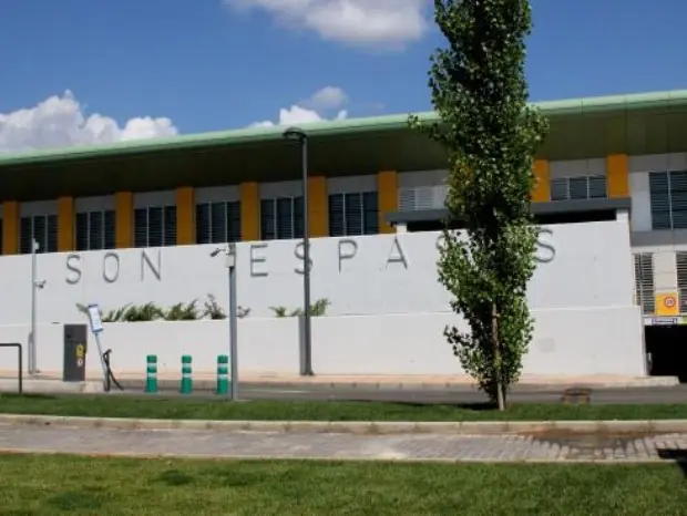 Lo echaron del trabajo por tirarse gases constantemente