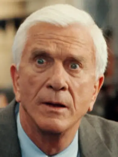 Un grande... Leslie Nielsen