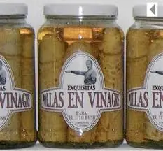 Pollas en vinagre aptas para consumo humano