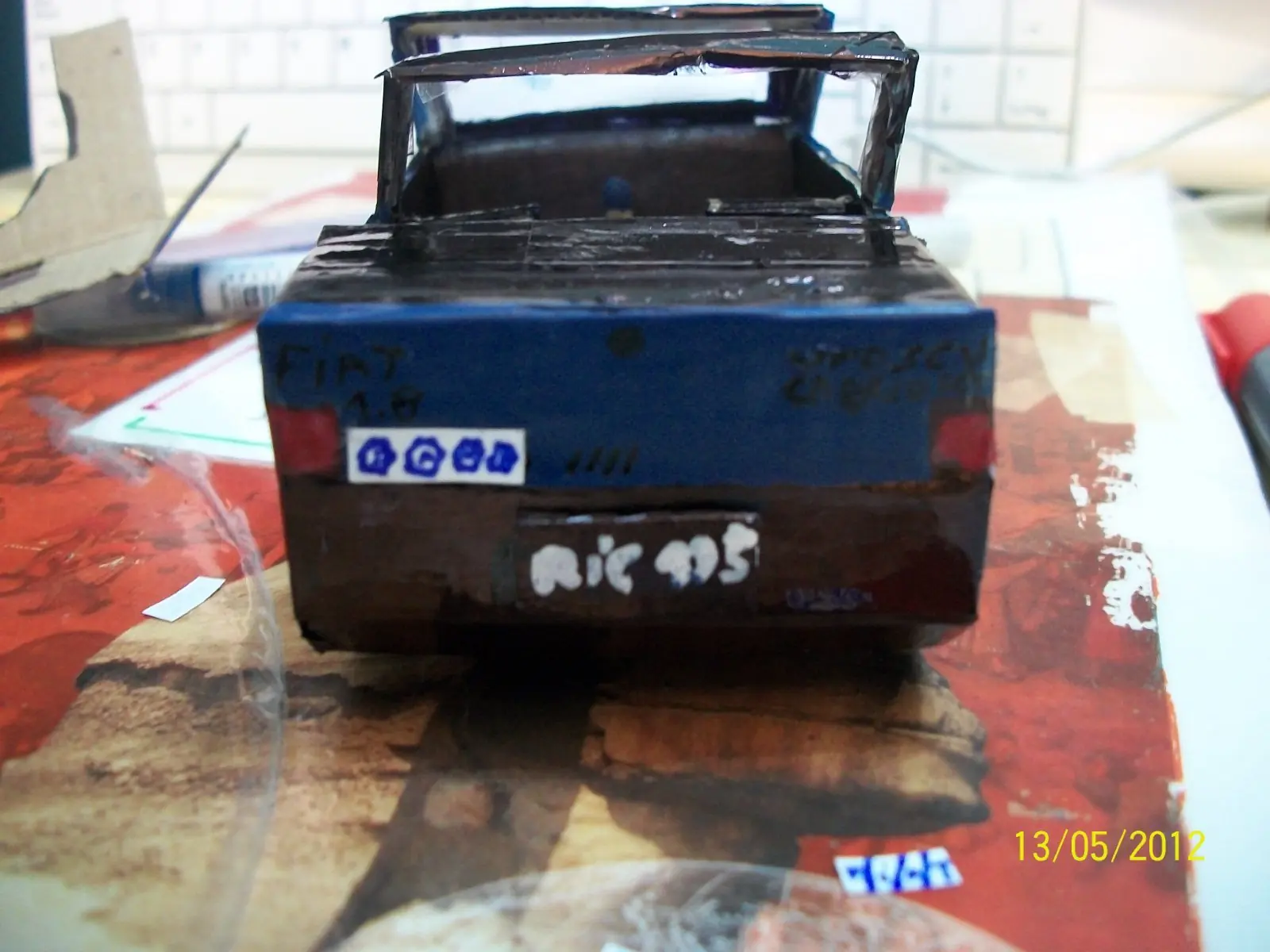 megapost: maquetas a escala de carton hechas por mi