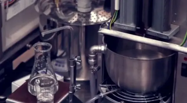 La máquina que convierte el sudor en agua potable