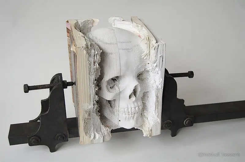 Esculturas bizarras de maskull lasserre