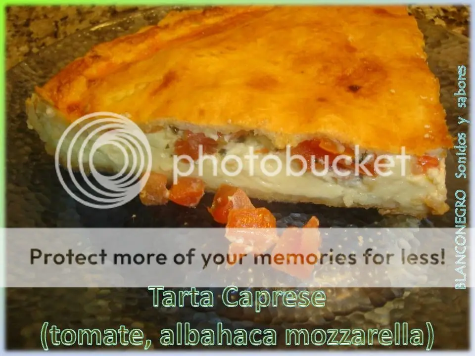 Tarta caprese (tomate, albahaca y mozzarella)