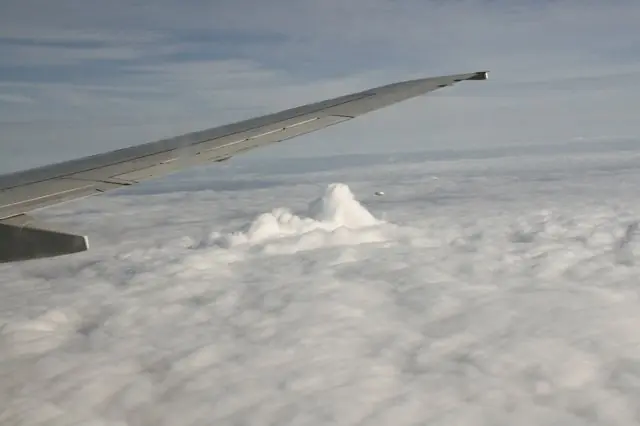 Ovni Fotografiado desde vuelo comercial +yapa