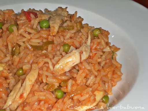 Guiso de arroz con pollo