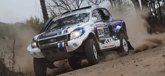 Dakar 2014 Ford Ranger con motor Mustang