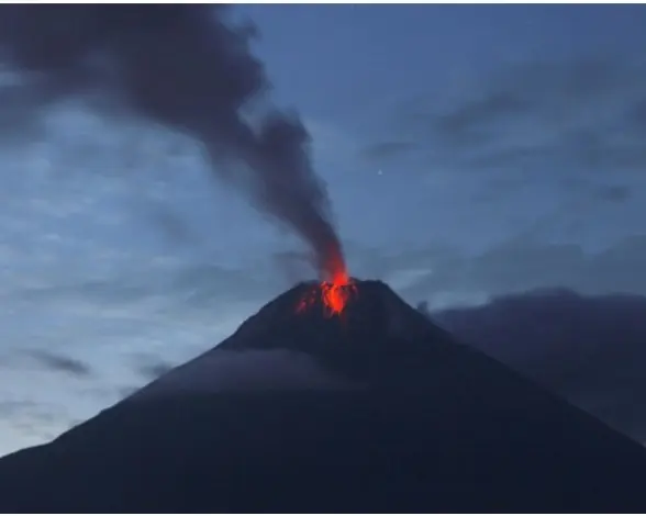 Volcanes en erupción.(FOTOS)