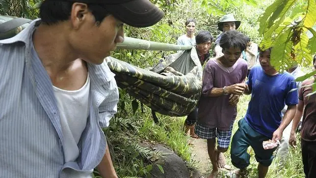 Vietnam: Padre e hijo se esconden de la guerra por 40 años