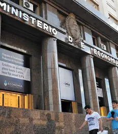 La politica por sobre la economia